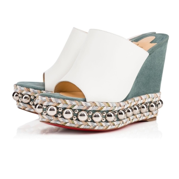 Christian Louboutin Shoes - CHRISTIAN LOUBOUTIN
Mule sandal Velours/calf janib